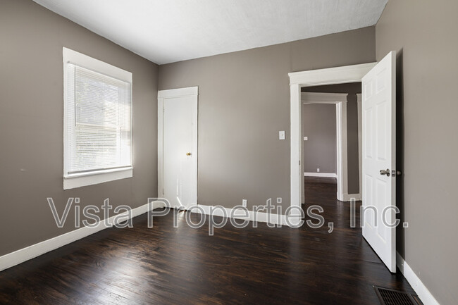 Building Photo - 835 S 38th St