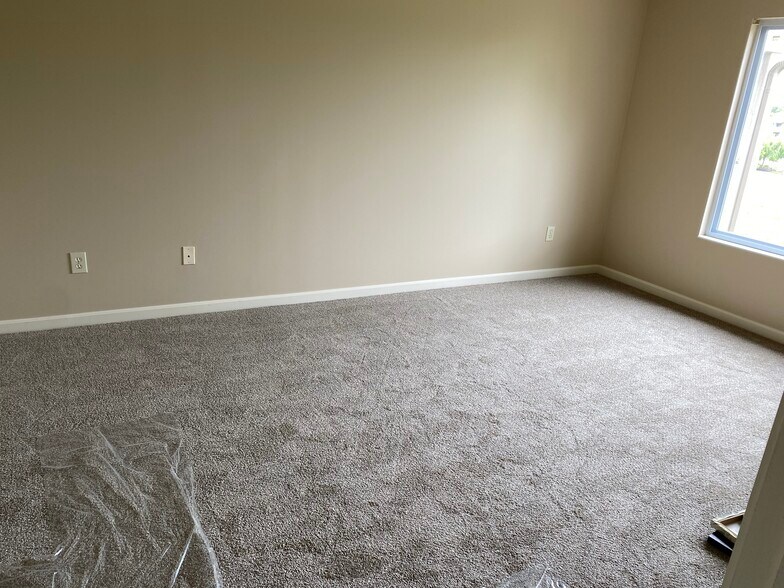 Master bedroom - 6839 Cloudscape Way