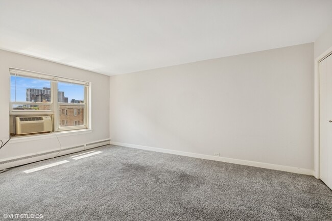 Building Photo - 4920 N Marine Dr