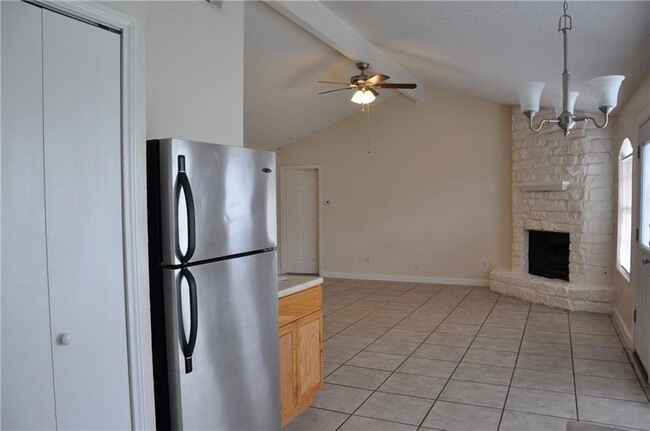 Building Photo - 1006 Canterfield Ln