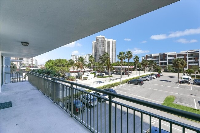 Building Photo - 3031 N Ocean Blvd