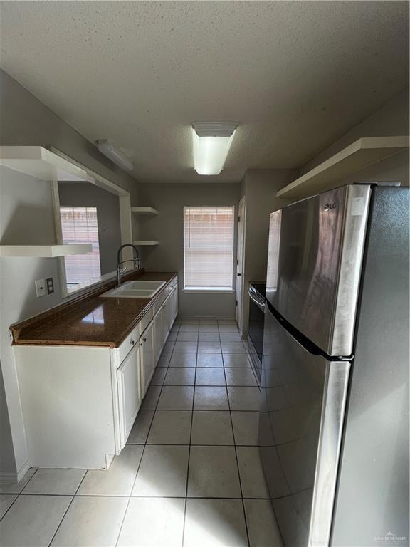 Building Photo - 20 Capri St