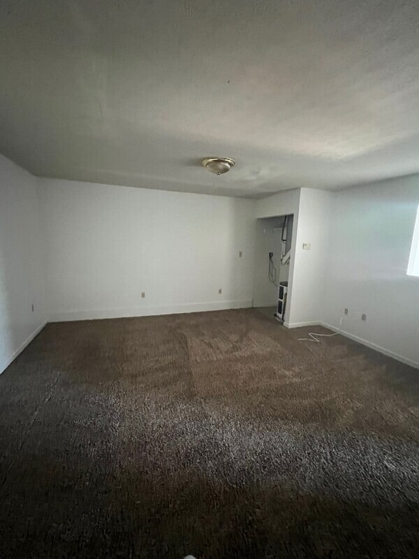 Building Photo - 221 Mercer St