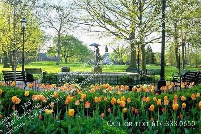 Building Photo - Gorgeous, 2BR Townhome located in German V...