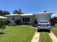 Building Photo - 1538 Funston St