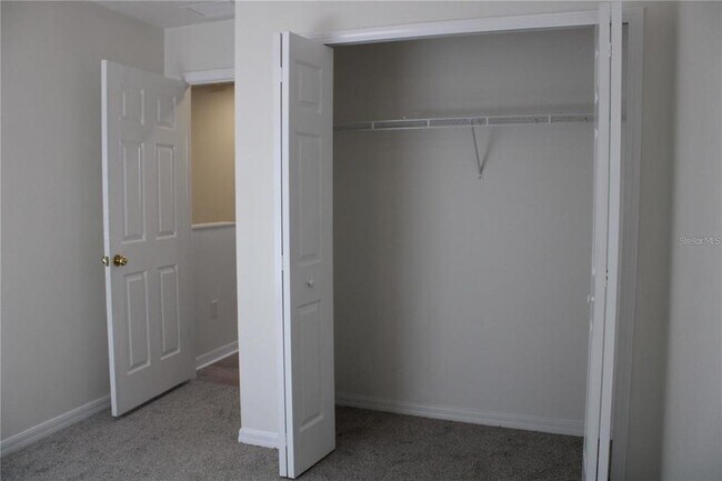 Building Photo - 7840 Carriage Pointe Dr
