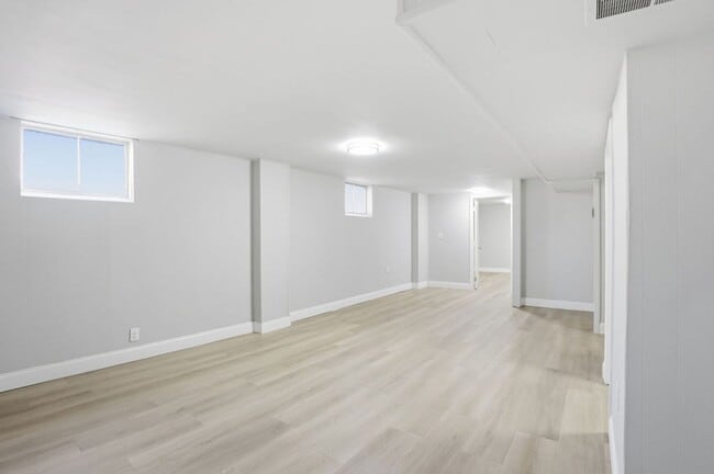 Building Photo - Spacious 3-Bed Home with Finished Basement and Extra Room