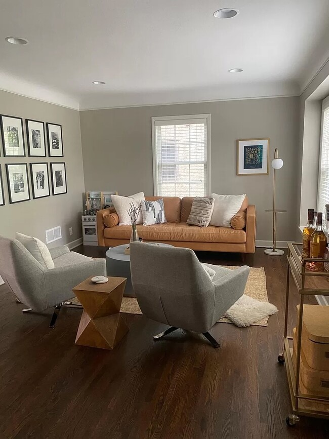 Building Photo - Upton