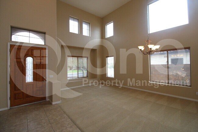 Building Photo - 3951 E Ravenswood Dr