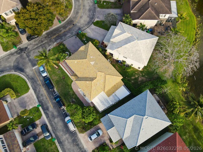 Building Photo - 3471 NW 112th Ave
