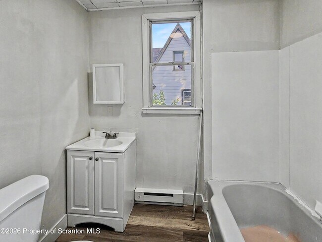 Building Photo - 602 Prospect Ave