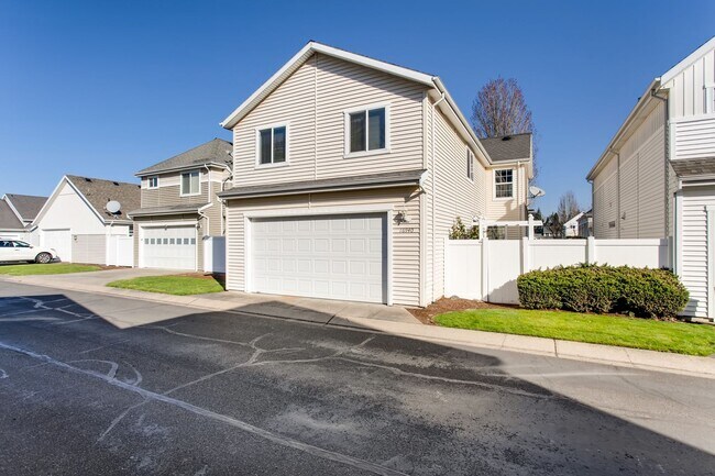 Building Photo - 16940 SW Kattegat Dr