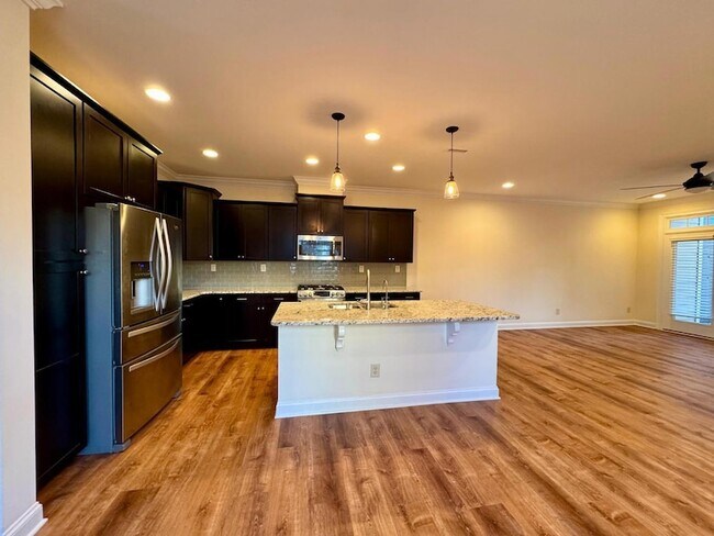 Building Photo - 563 Balsam Fir Dr