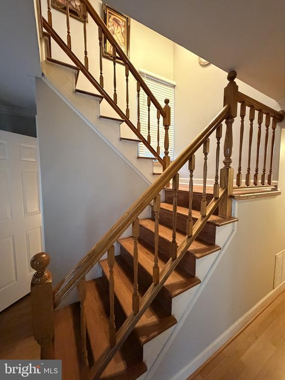 Building Photo - 105 Huckleberry Dr