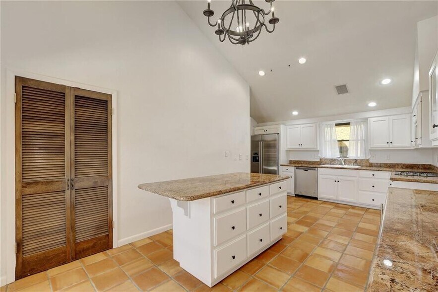 Building Photo - 108 Acapulco Dr