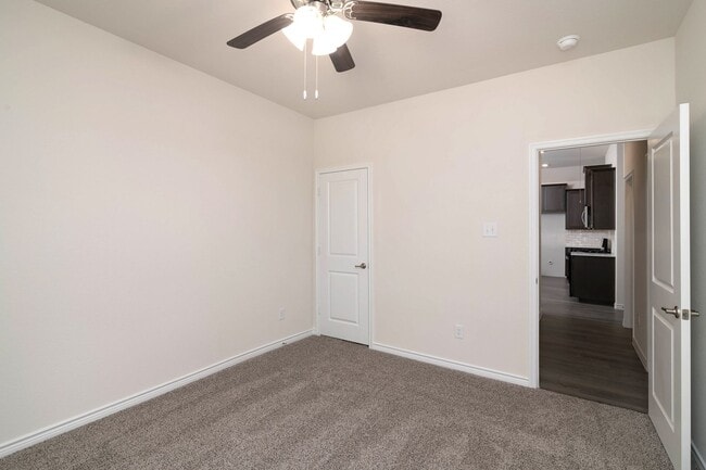 Building Photo - GORGEOUS 4 BEDROOM HOME LOCATED IN ANNA, TEXAS!