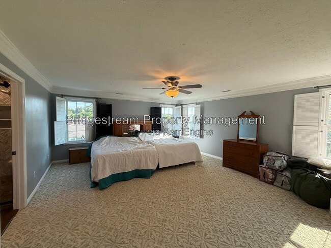 Building Photo - 7425 Pelbrook Farm Dr