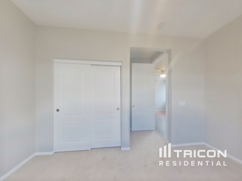 Building Photo - 3152 Legacy Ln