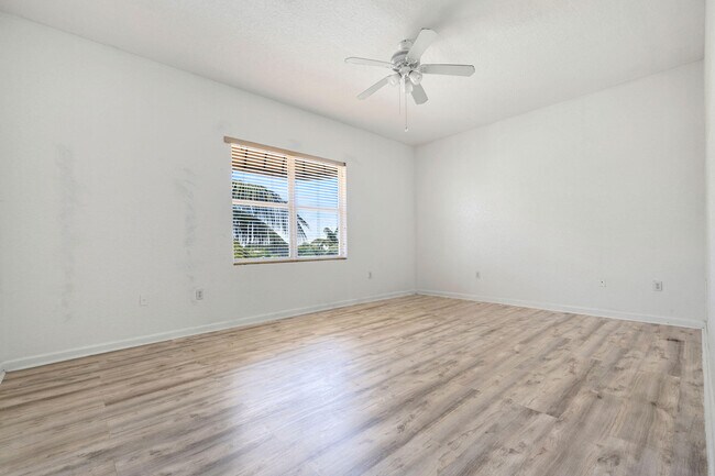Building Photo - 1650 Presidential Way