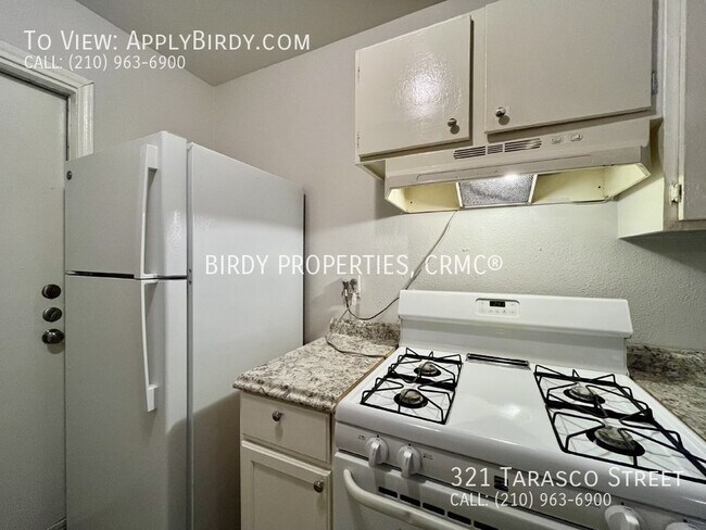 Building Photo - Charming 2-Bedroom Duplex in San Antonio, ...