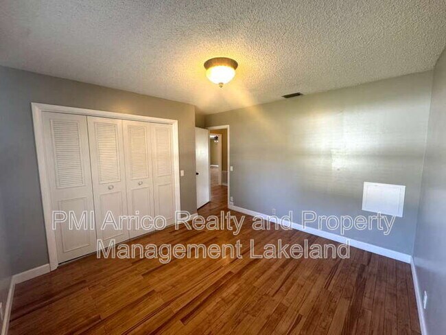 Building Photo - 1653 Lagoon Pl