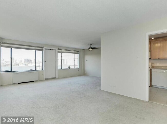 Building Photo - 4501 Arlington Blvd