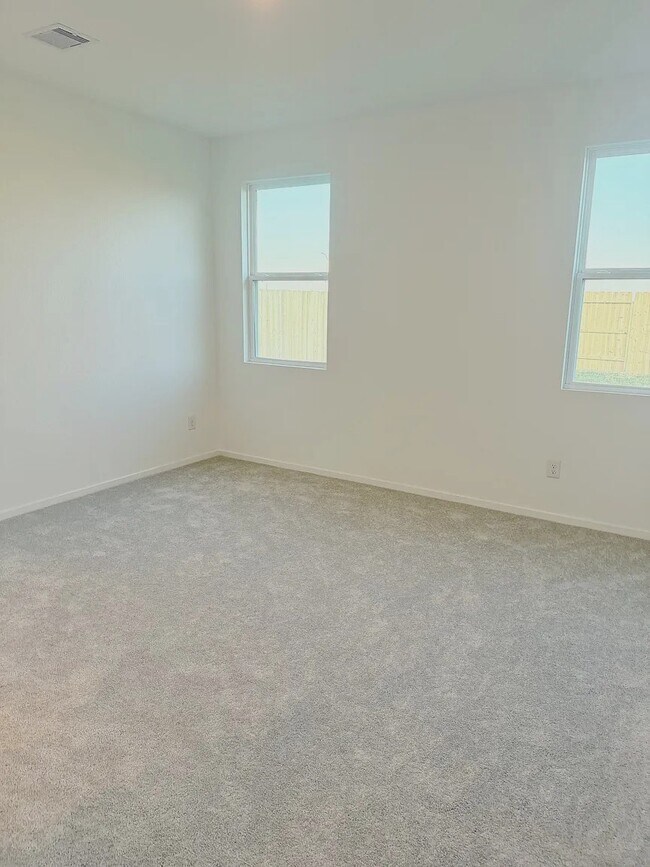 Building Photo - 6814 Dutch Iris Dr