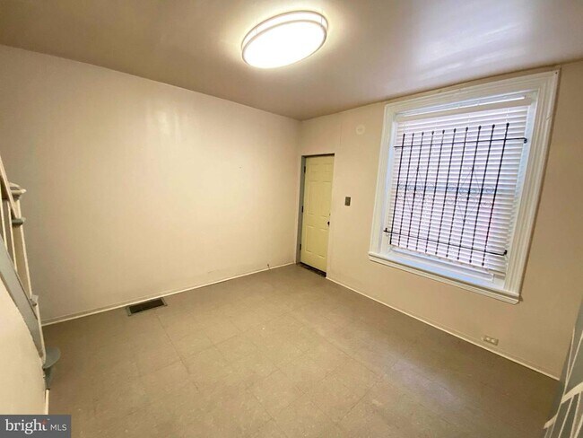 Building Photo - 2848 N Lee St