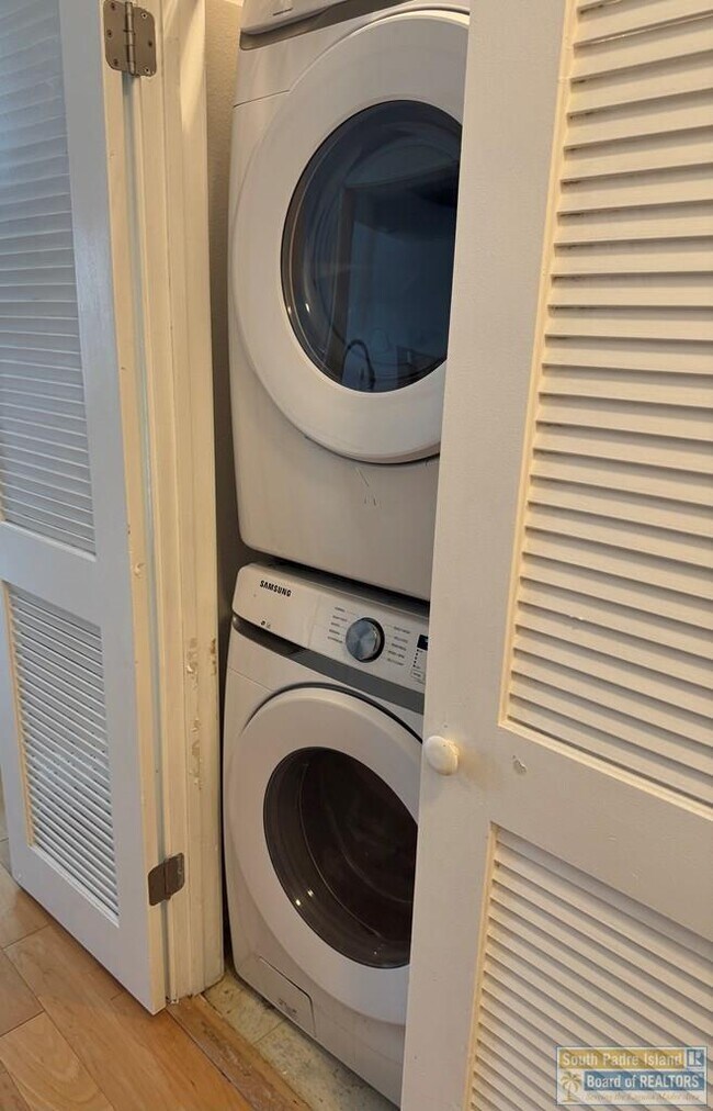 Building Photo - 77 Santa Isabel Blvd