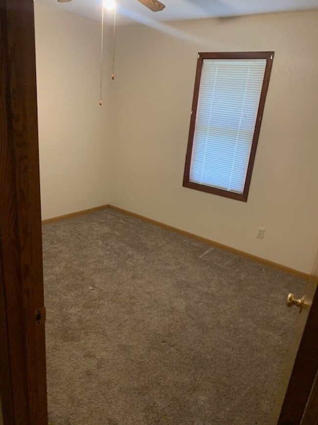 Building Photo - 3 Bedroom on Gull River