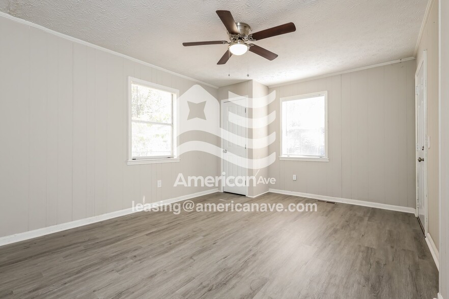 Building Photo - 1708 28th Ave