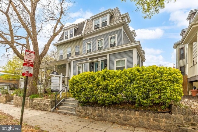 Primary Photo - 909 Webster St NW