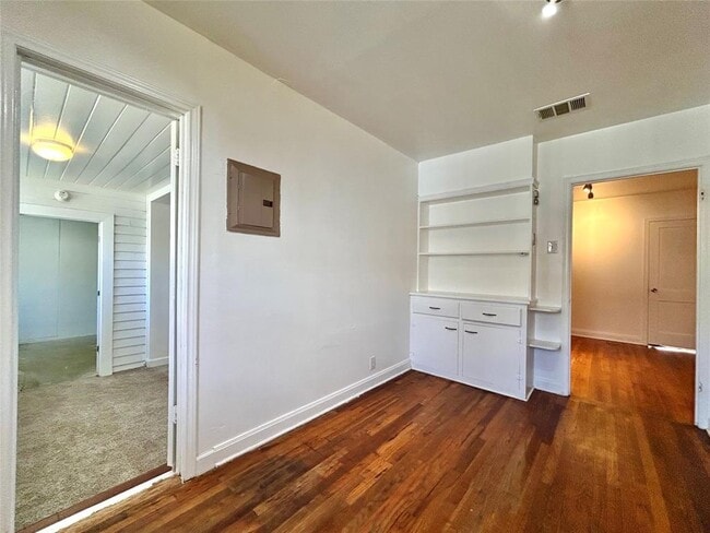 Building Photo - 5207 Shoal Creek Blvd