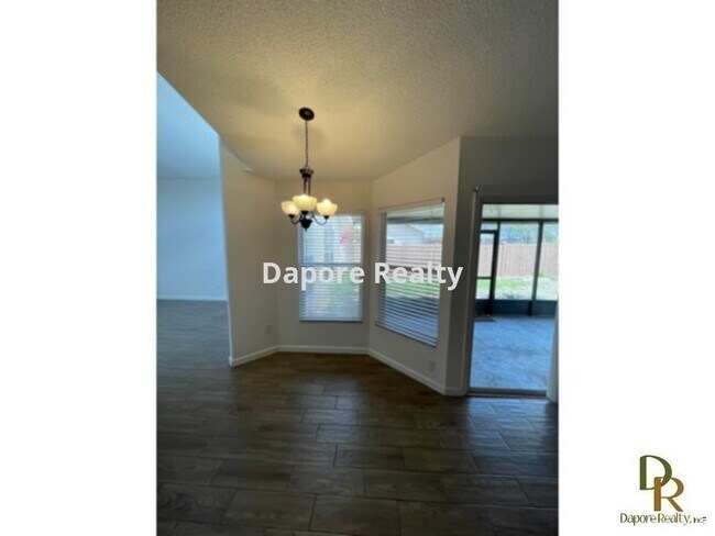 Building Photo - Remodeled 4 Bed, 2 Bath, Lots of Extras &a...
