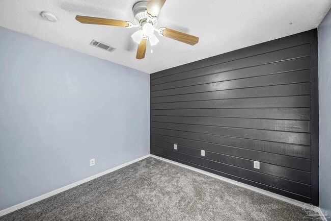 Building Photo - 5899 Gillum Rd