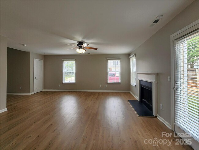 Building Photo - 3303 Reid Brook Ln