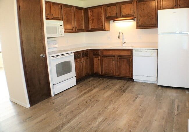Building Photo - $1,600 | 2 Bedroom, 1 Bathroom Duplex | Pet Friendly* | Available for August 1st, 2026 Move In!