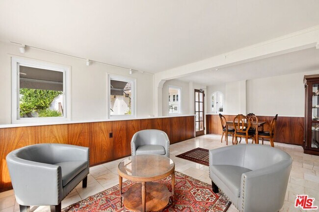 Building Photo - 311 Amalfi Dr