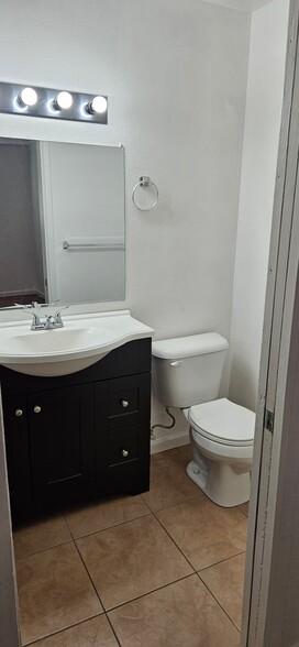 Building Photo - 2612 El Parque Cir