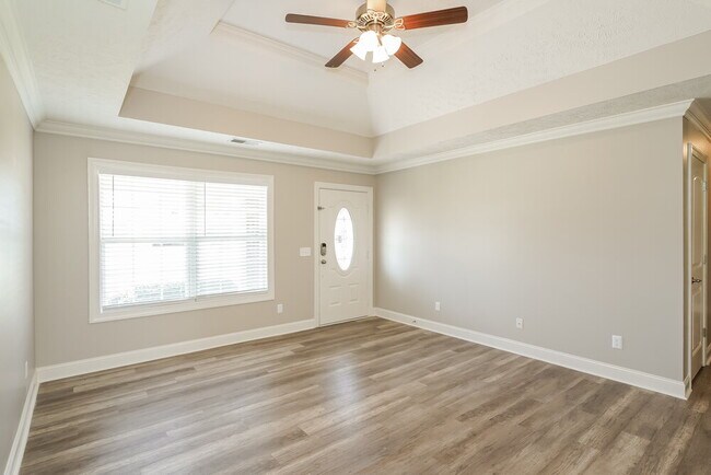 Building Photo - 7819 Ellen Dr