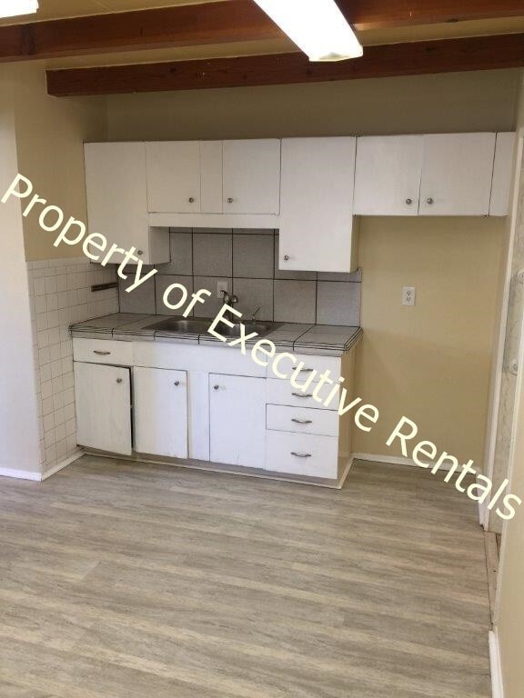 Building Photo - 2324 E Idaho Ave