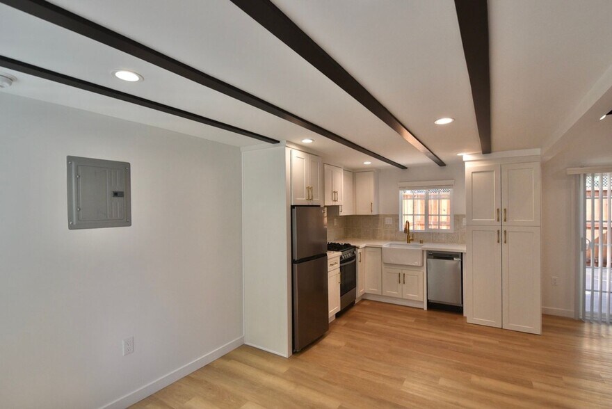 Building Photo - 2906 Griffith Park Blvd