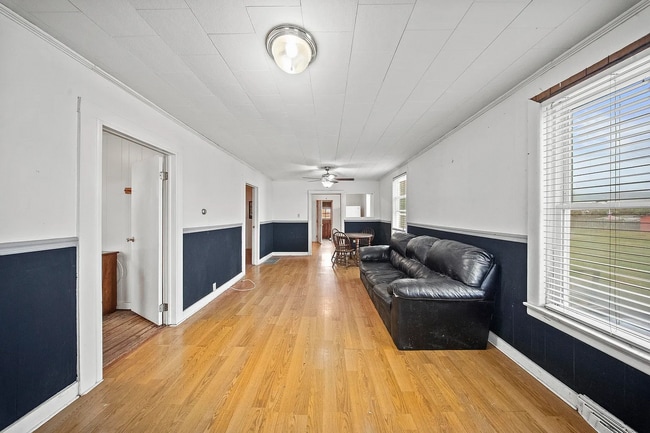 Building Photo - 1816 Pike St