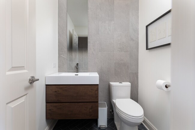 Building Photo - 1441 Calcutta Ln