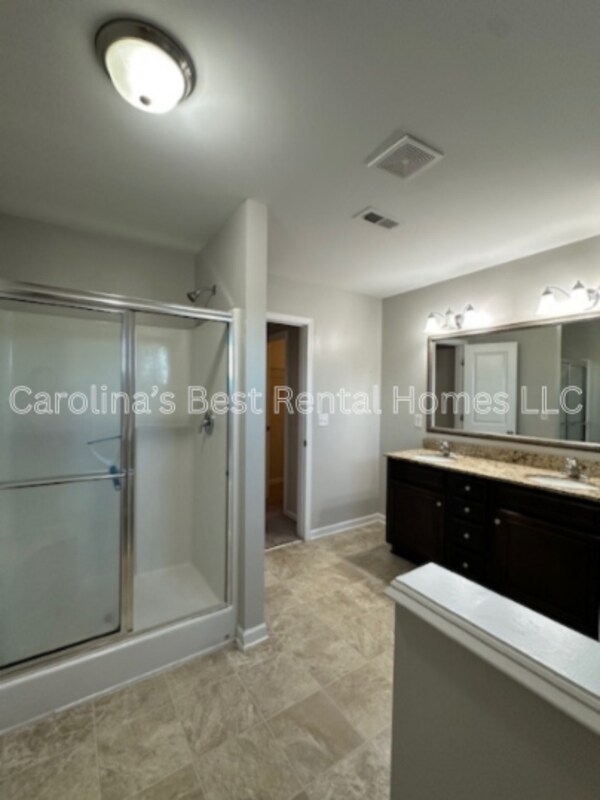 Building Photo - 257 Allans Mill Dr