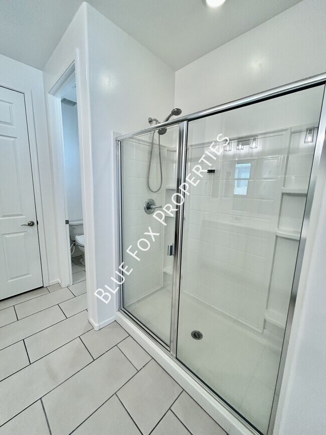 Building Photo - 7214 S Via Tierra Mesa