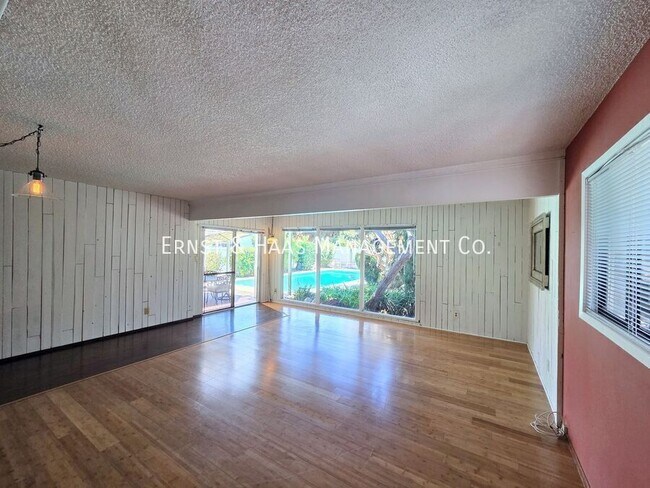 Building Photo - 2080 Senasac Ave