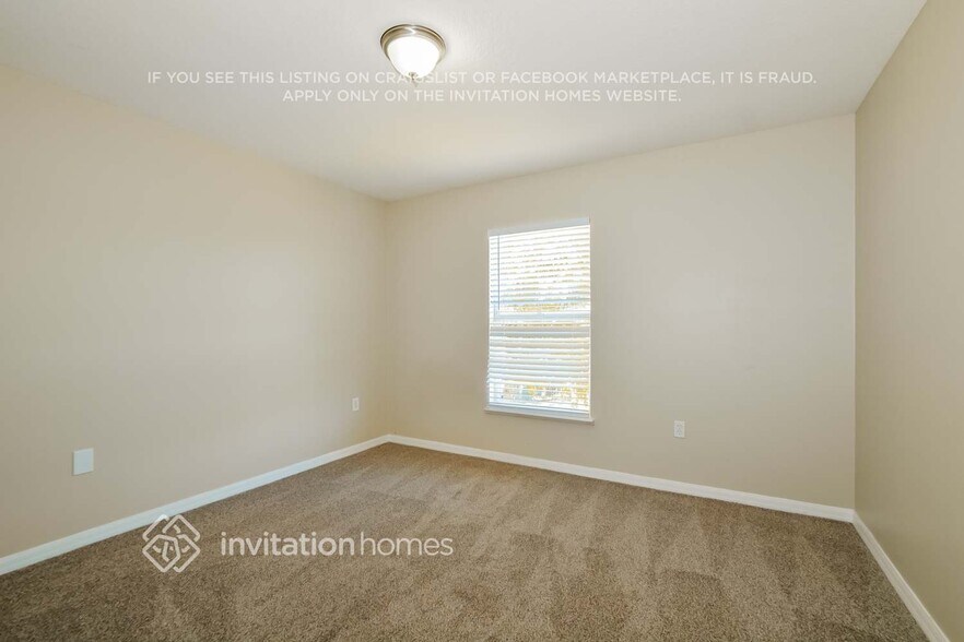 Building Photo - 1370 San Carlos Ave