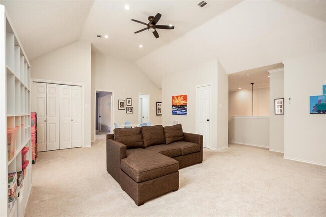 Building Photo - 8915 Wallington Dr