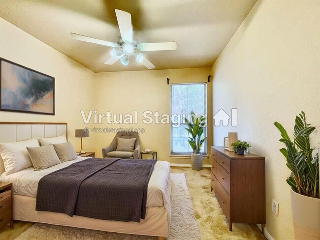 Building Photo - 1725 Dapplegrey Ln